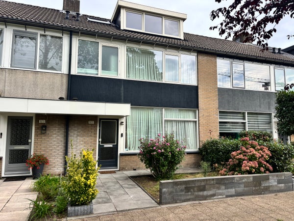 Te huur:  Zeist  / €2750 p.m. / 160m2