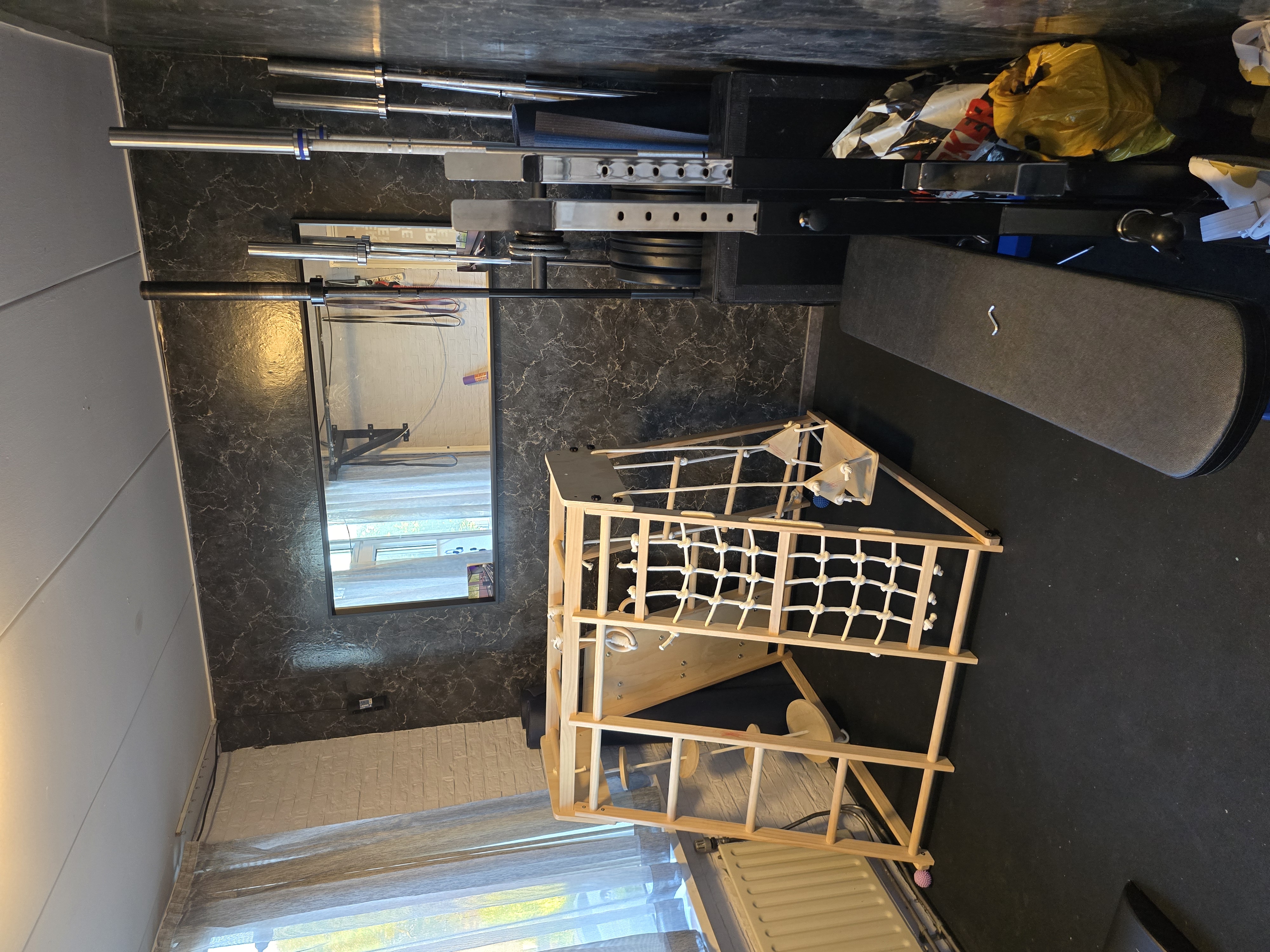 Te huur: Zwijndrecht / €450 p.m. / 12m2
