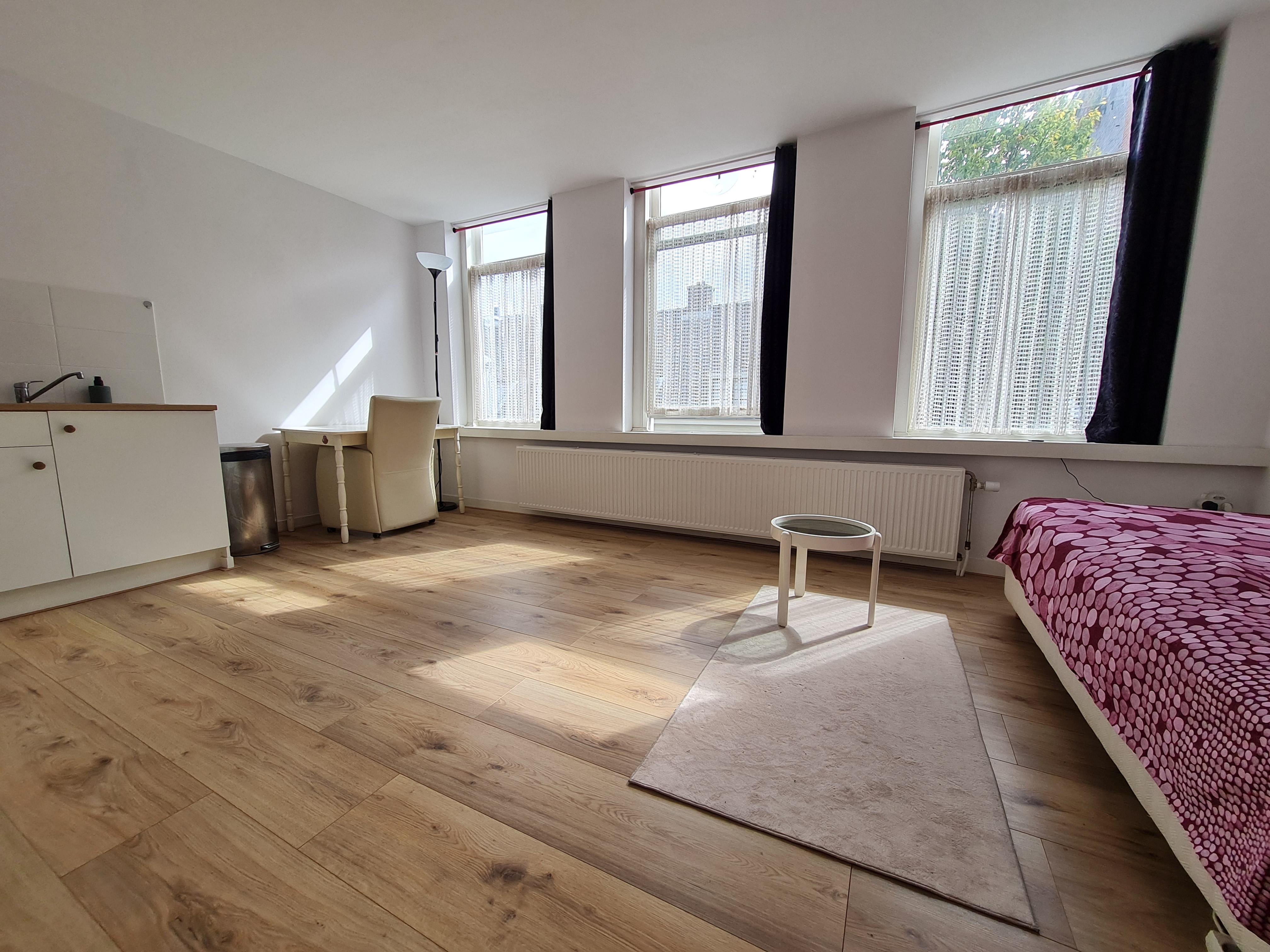 Te huur: Den Haag / €800 p.m. / 25m2