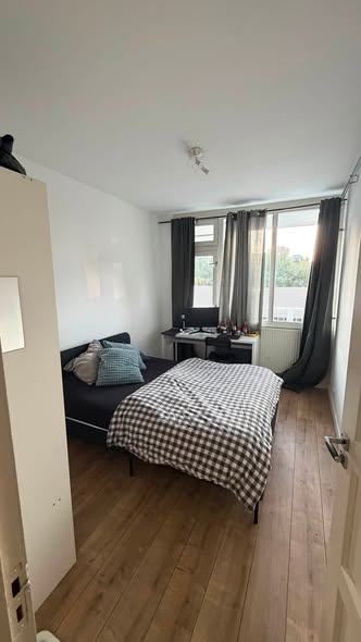 Te huur: Amsterdam / €1040 p.m. / 12m2