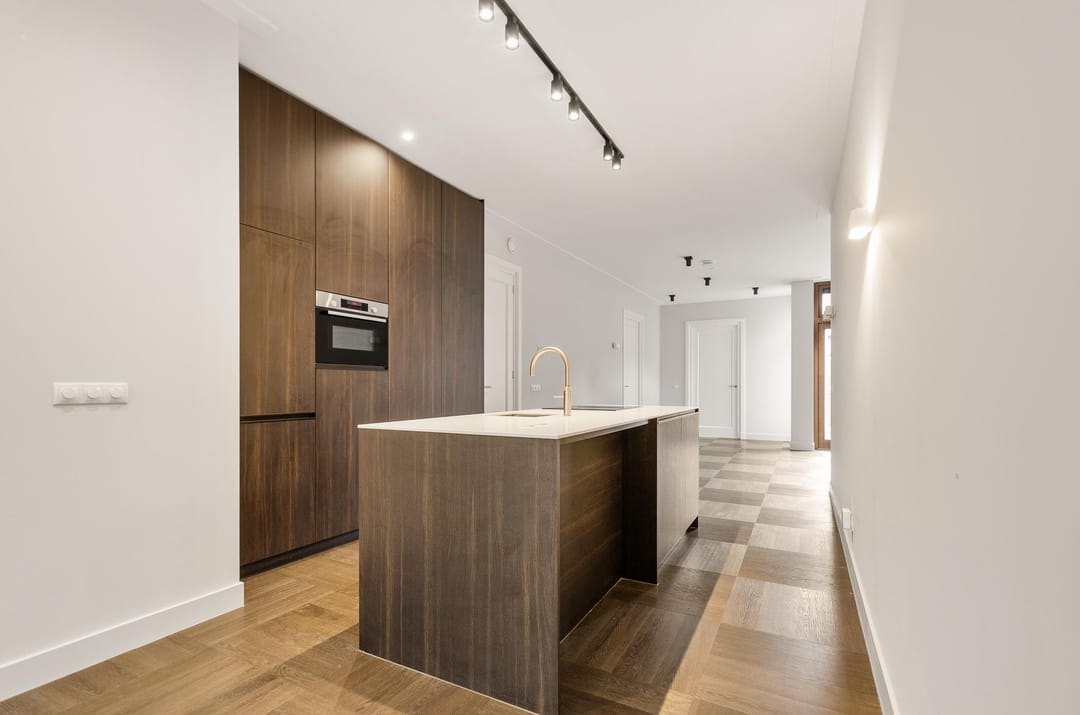 For rent: Utrecht / €3900 p.m. / 95m2