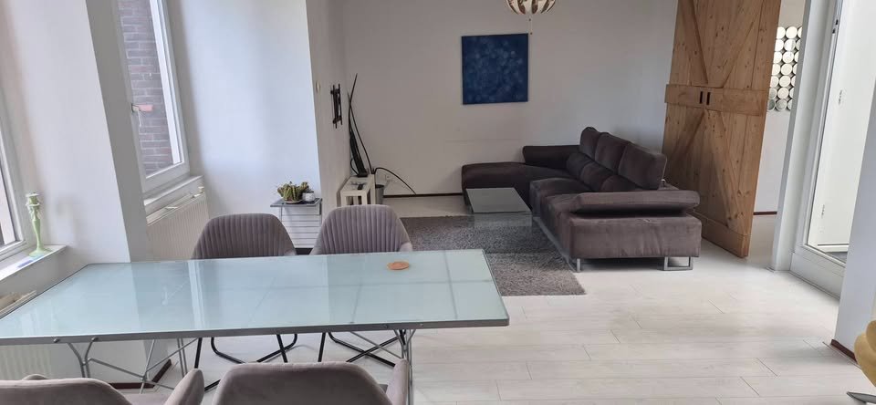 For rent: Amsterdam / €930.00 p.m. / 20.00m2