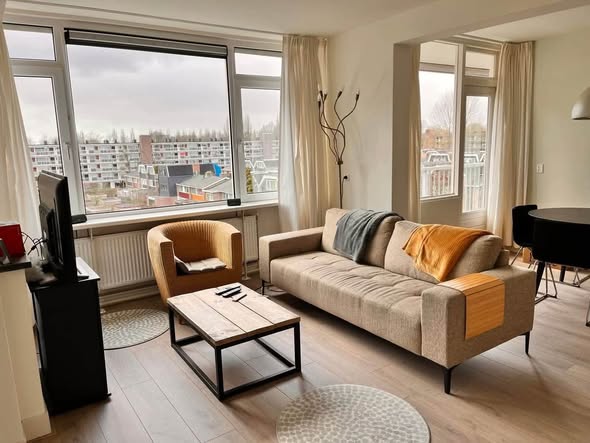 Te huur: Amsterdam / €600 p.m. / 1m2