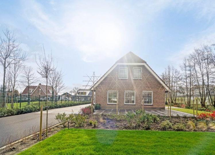 Te huur: Rijsenhout / €3650,00 p.m. / 160,00m2