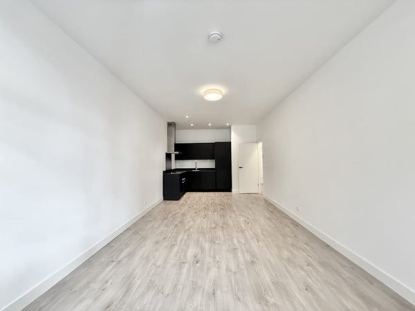For rent: Amsterdam / €2975 p.m. / 69m2