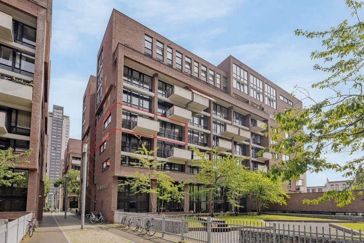 For rent: Eindhoven / €2300 p.m. / 100m2