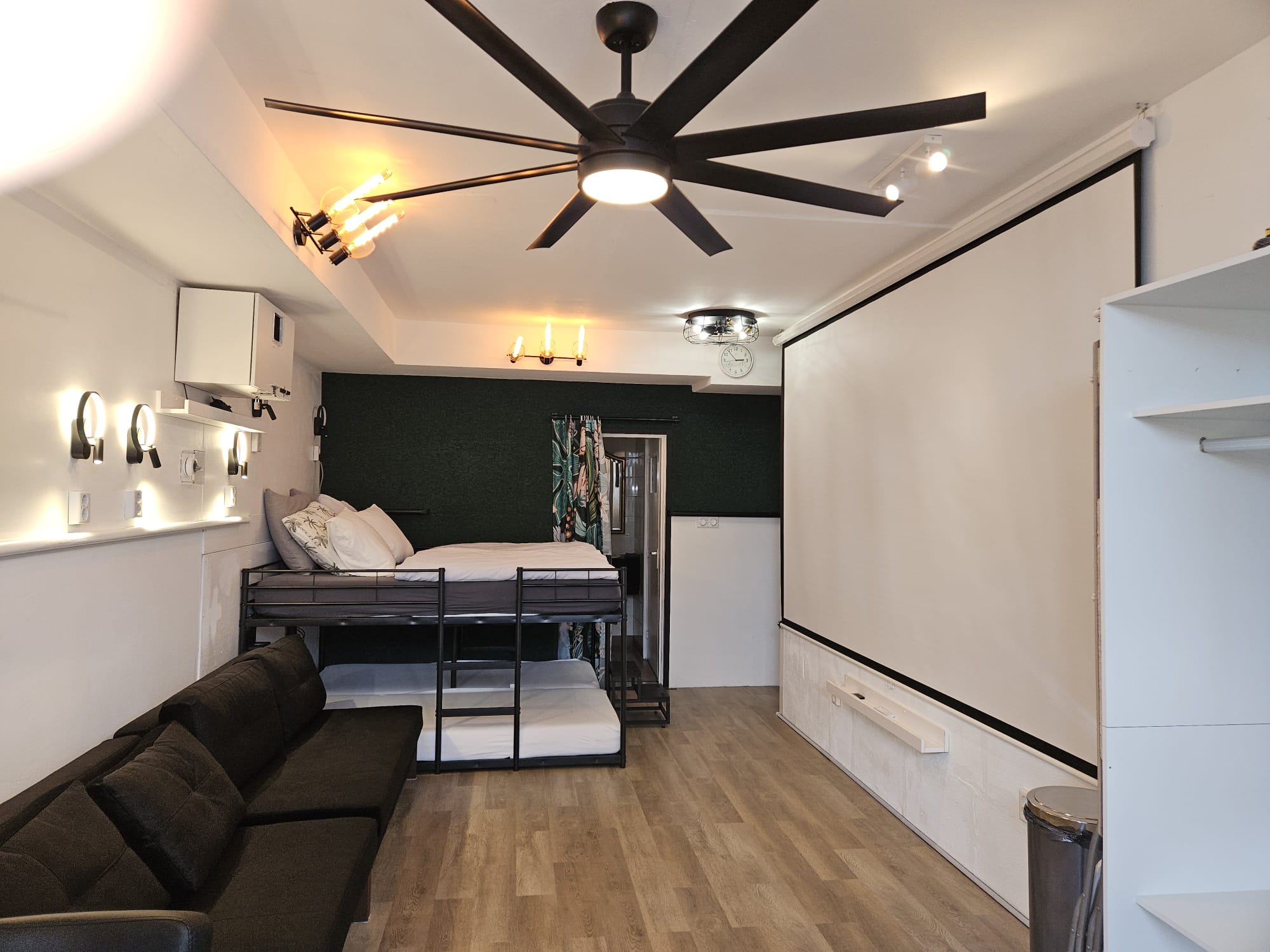 For rent: Bentveld / €2499 p.m. / 60m2