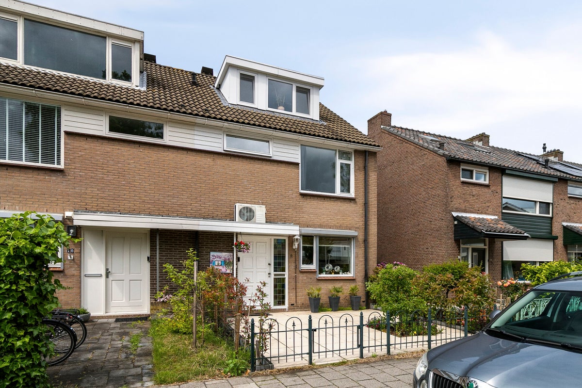 For rent: Bergschenhoek / €2850 p.m. / 116m2