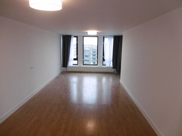 Te huur:  Amsterdam  / €2500 p.m. / 98m2