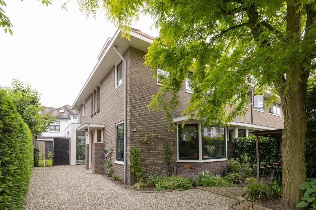 For rent: Bussum / €3500 p.m. / 166m2