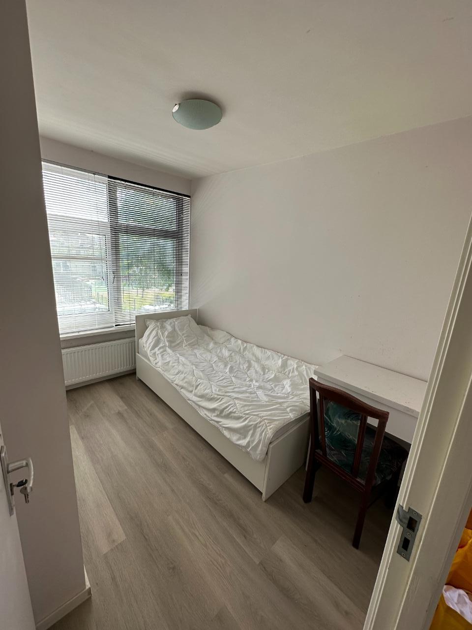 For rent: IJmuiden / €850 p.m. / 10m2