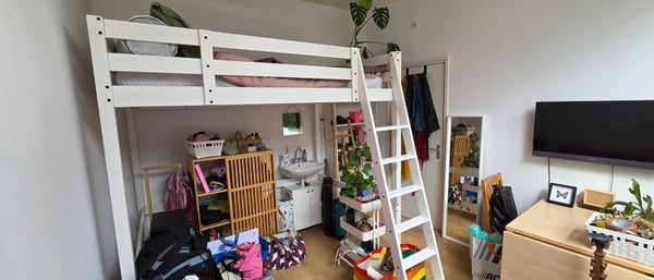Te huur: Zwolle / €439573 p.m. / 13m2