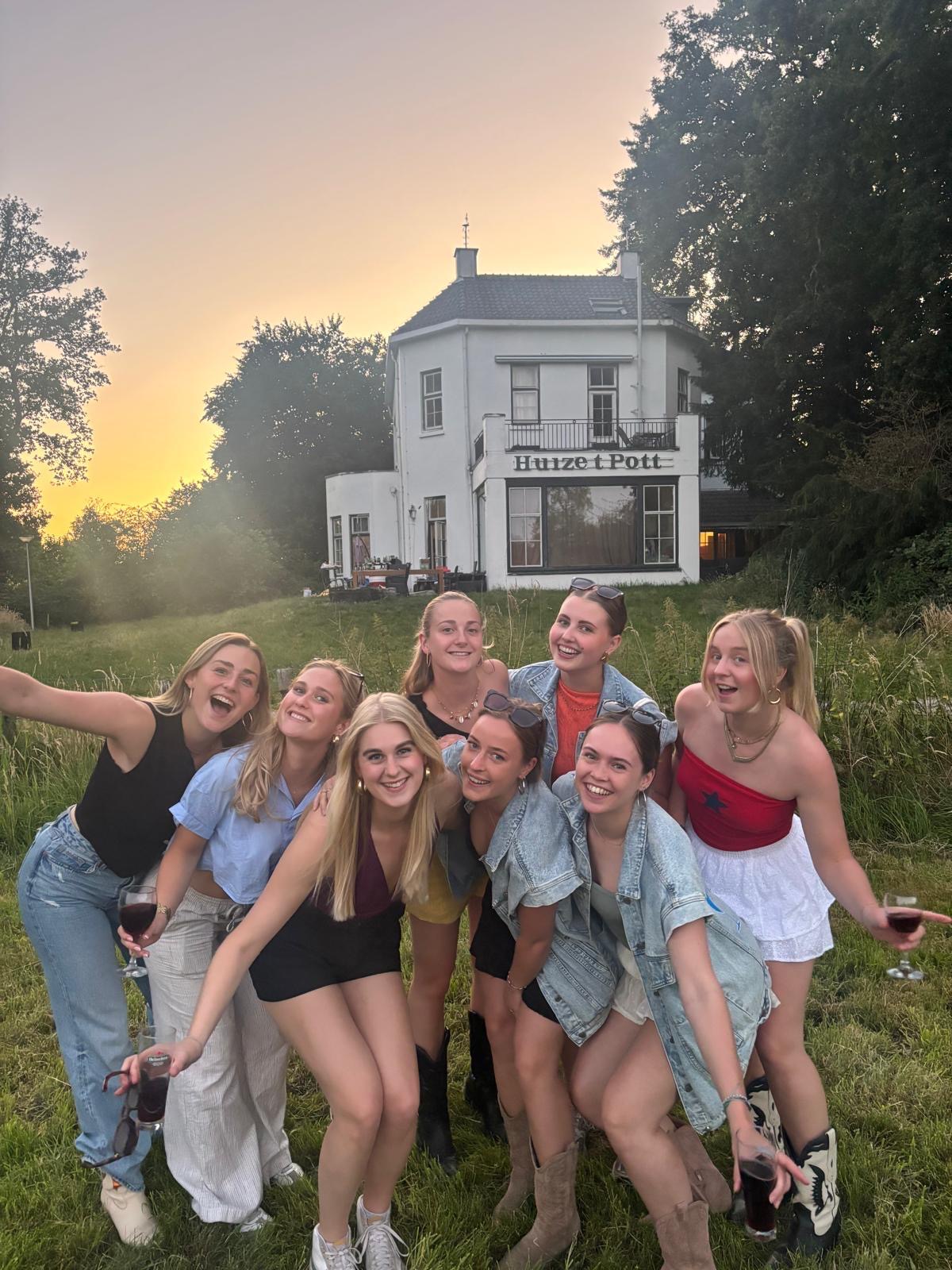 For rent: Enschede / €404.00 p.m. / 15.00m2