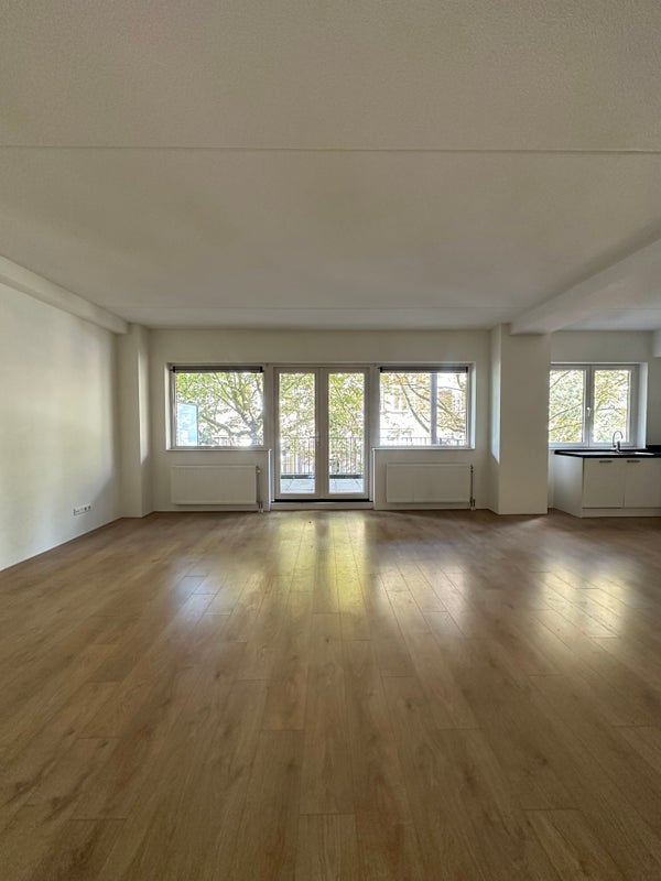 For rent: Den Haag / €2450 p.m. / 120m2