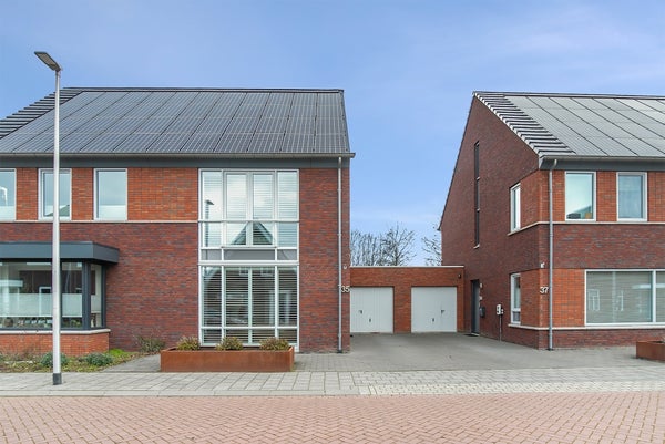 Te huur:  Etten-Leur  / €2600 p.m. / 186m2