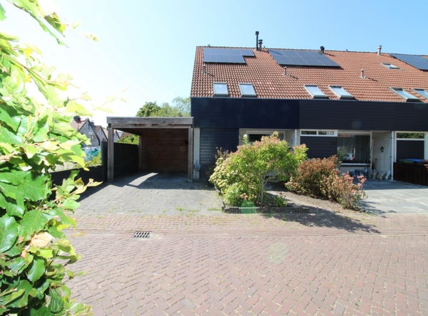 For rent: Lelystad / €1895 p.m. / 129m2