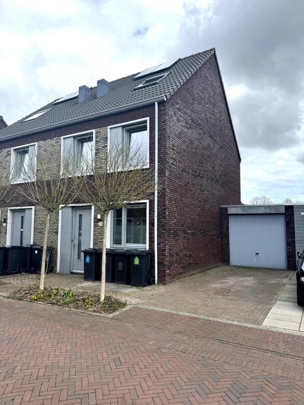 Te huur:  Rotterdam  / €2325,00 p.m. / 125,00m2