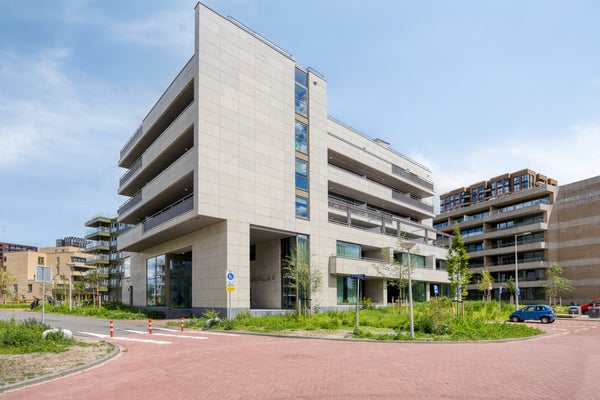 For rent: Amsterdam / €1915 p.m. / 67m2