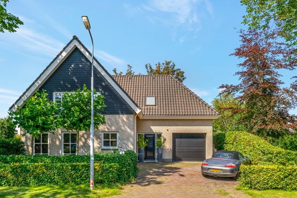Te huur: Limmen / €3450 p.m. / 214m2