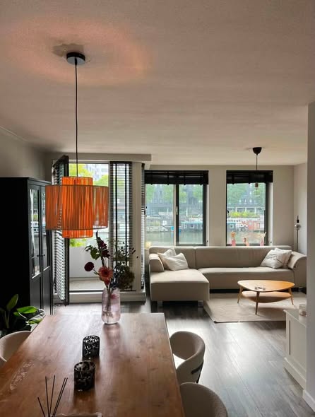 For rent: Amsterdam / €940 p.m. / 12m2