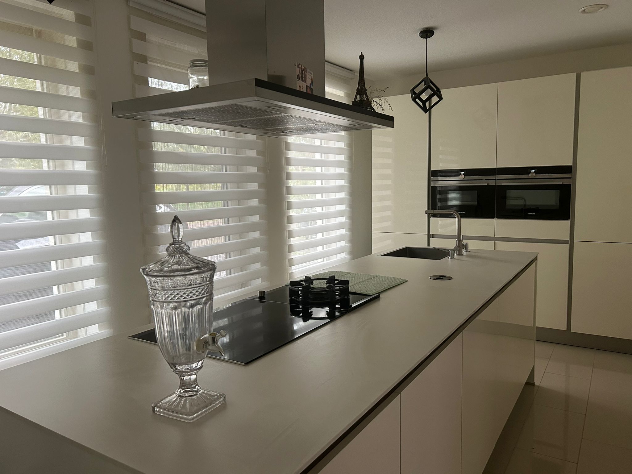 For rent: Den Haag / €1000 p.m. / 30m2