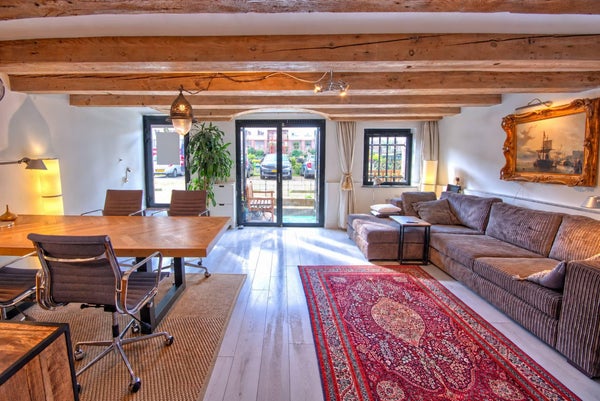 Te huur:  Amsterdam  / €7583 p.m. / 68m2