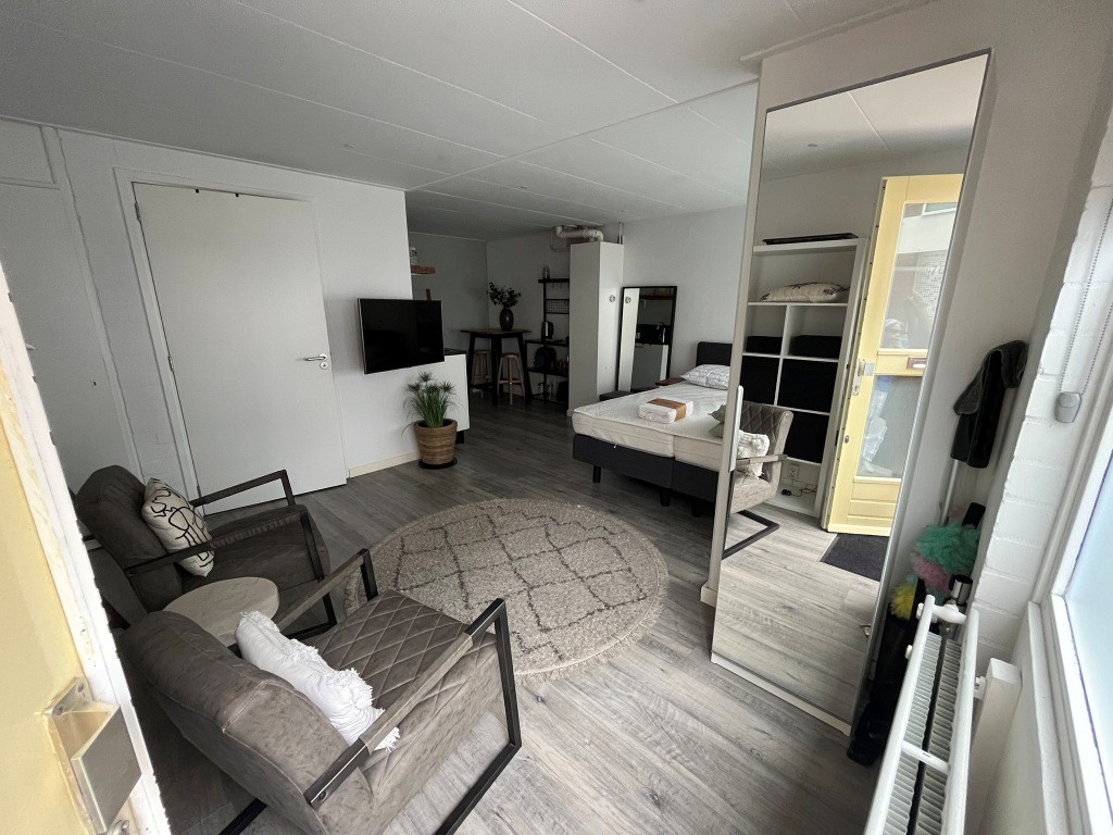 For rent: Rotterdam / €1390 p.m. / 25m2