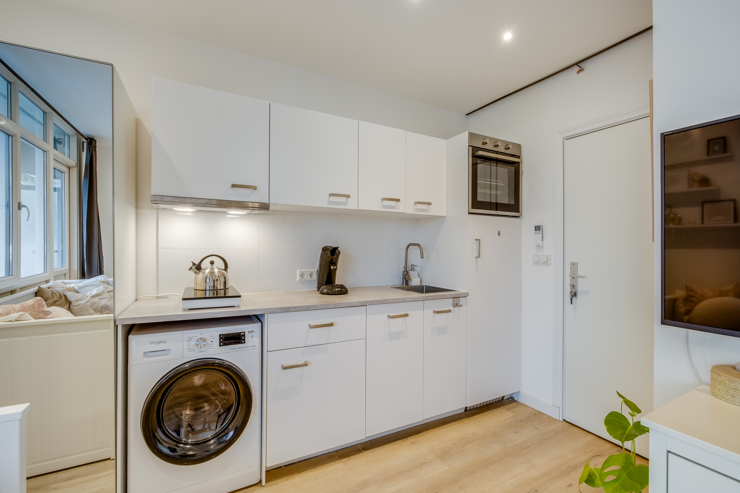 Te huur: Spijkenisse / €1300 p.m. / 25m2