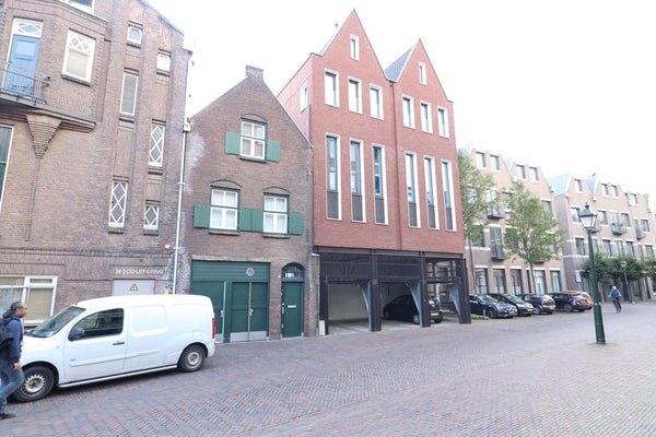 Te huur:  Den Bosch  / €2500 p.m. / 160m2