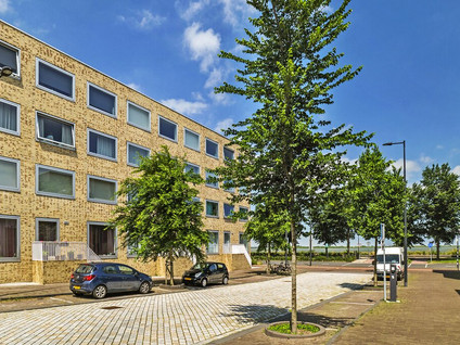 For rent: Amsterdam / €2400.00 p.m. / 90.00m2