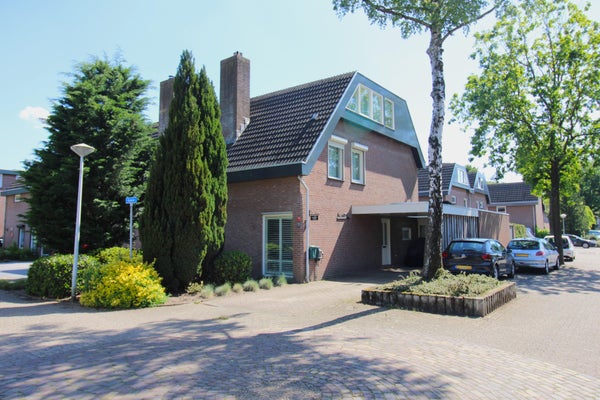 Te huur:  Best  / €2390,00 p.m. / 160,00m2