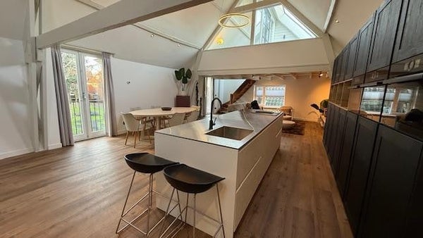 Te huur:  Rijswijk  / €3250,00 p.m. / 98,00m2