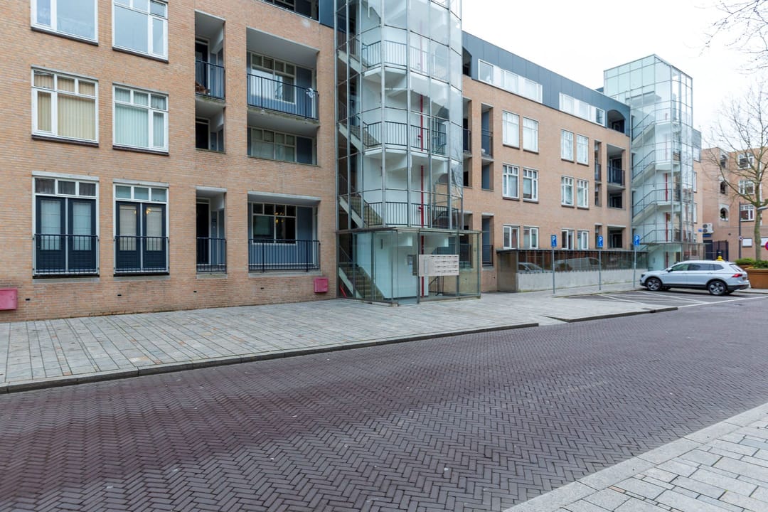 For rent: Almere / €2200 p.m. / 86m2
