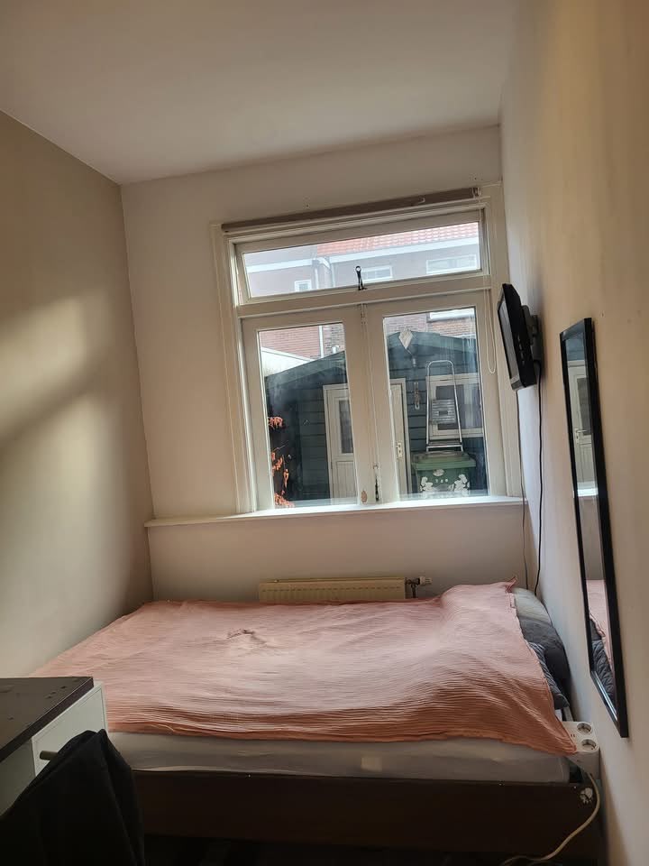 For rent: Den Haag / €527 p.m. / 10m2