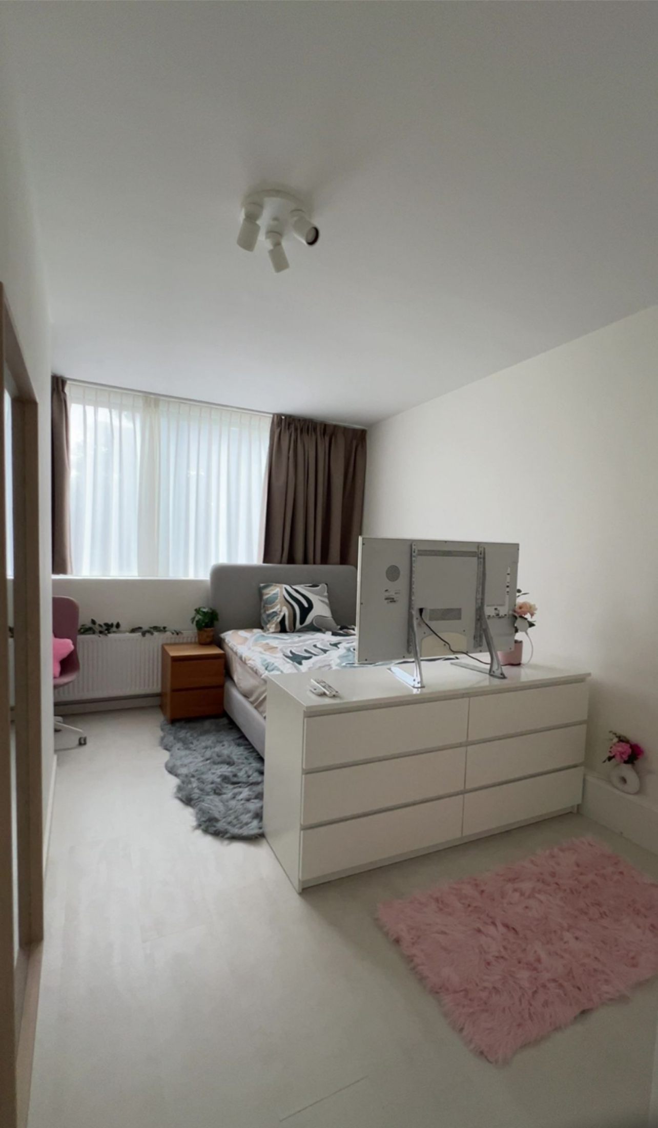 For rent: Diemen / €950 p.m. / 14m2