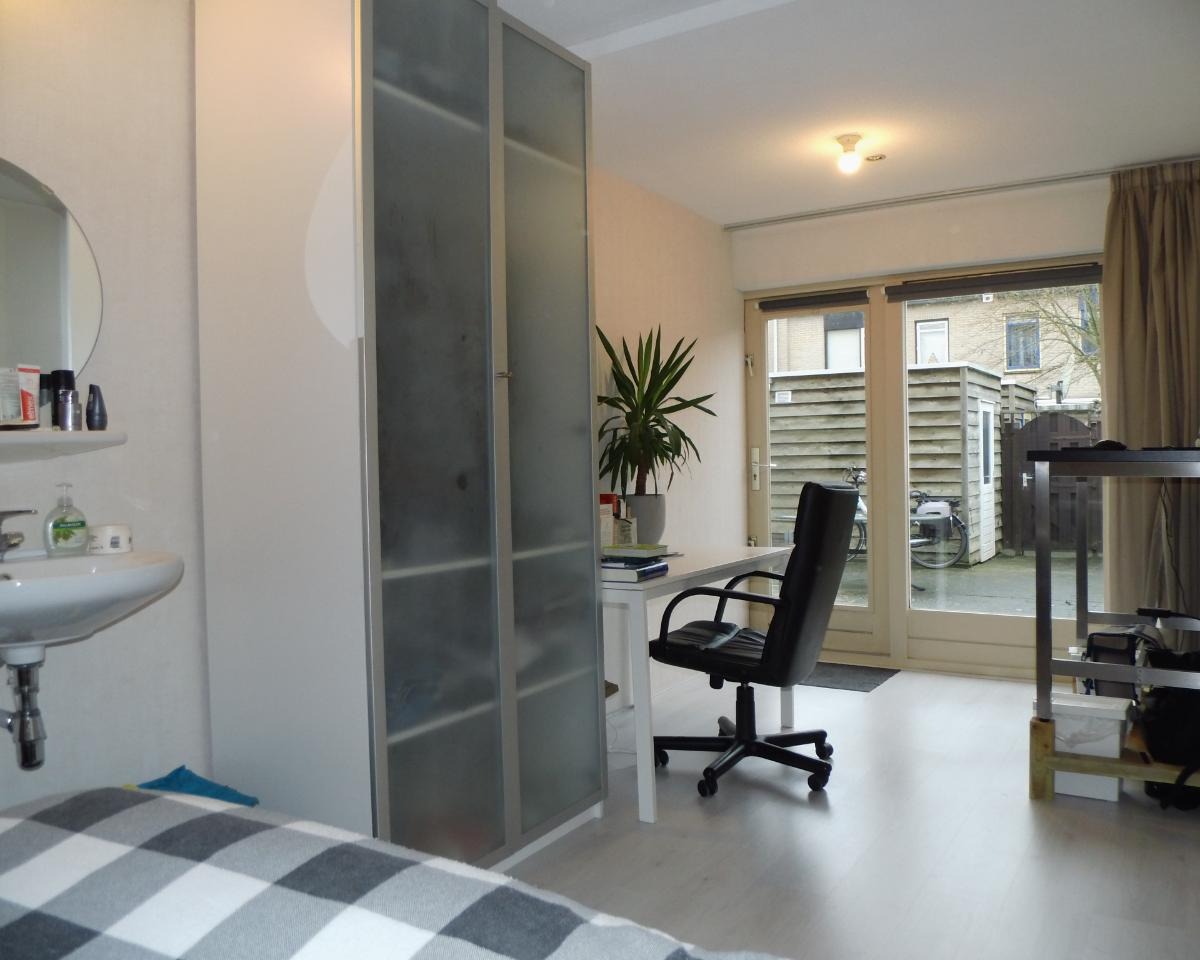 For rent: Almere / €850.00 p.m. / 18.00m2