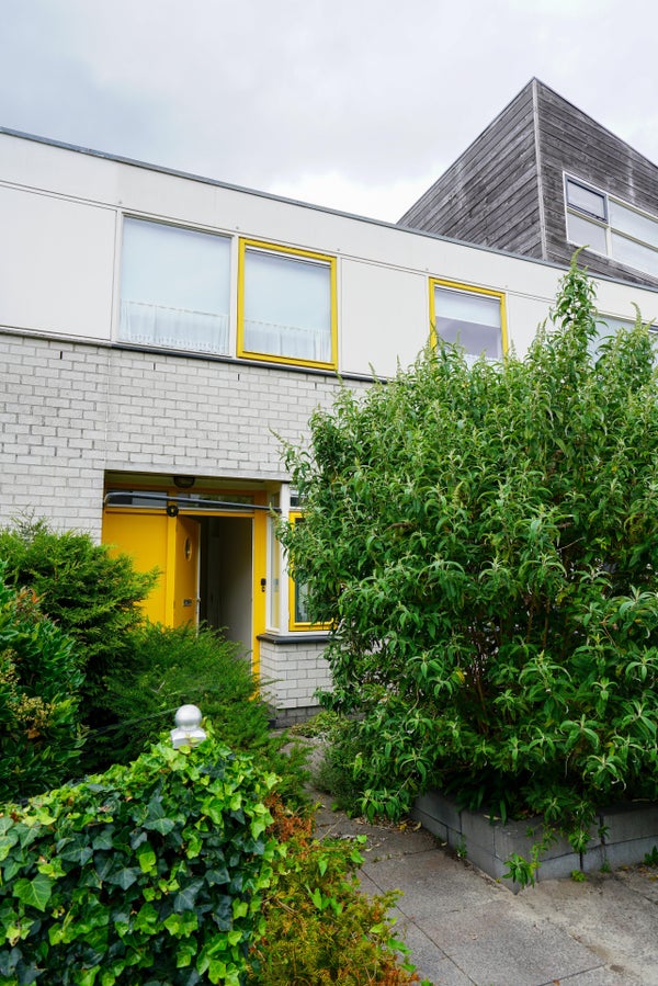For rent: Groningen / €19002000 p.m. / 98m2
