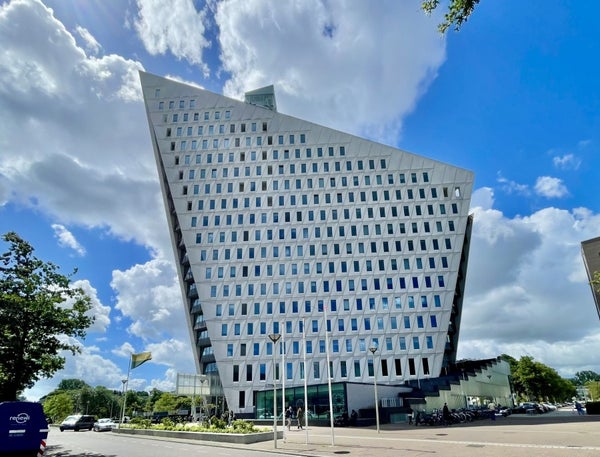 For rent: Den Haag / €1995.00 p.m. / 125.00m2