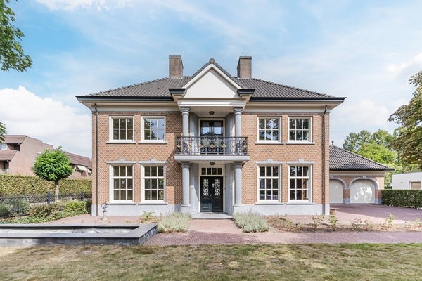 Te huur:  Bergeijk  / €3500,00 p.m. / 348,00m2