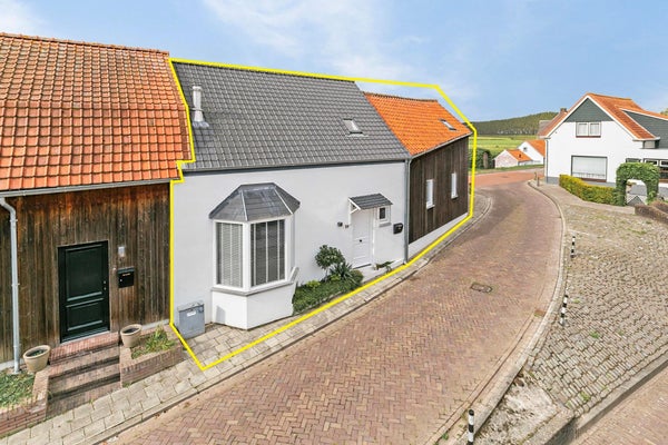 Te huur:  Graauw  / €3200 p.m. / 151m2