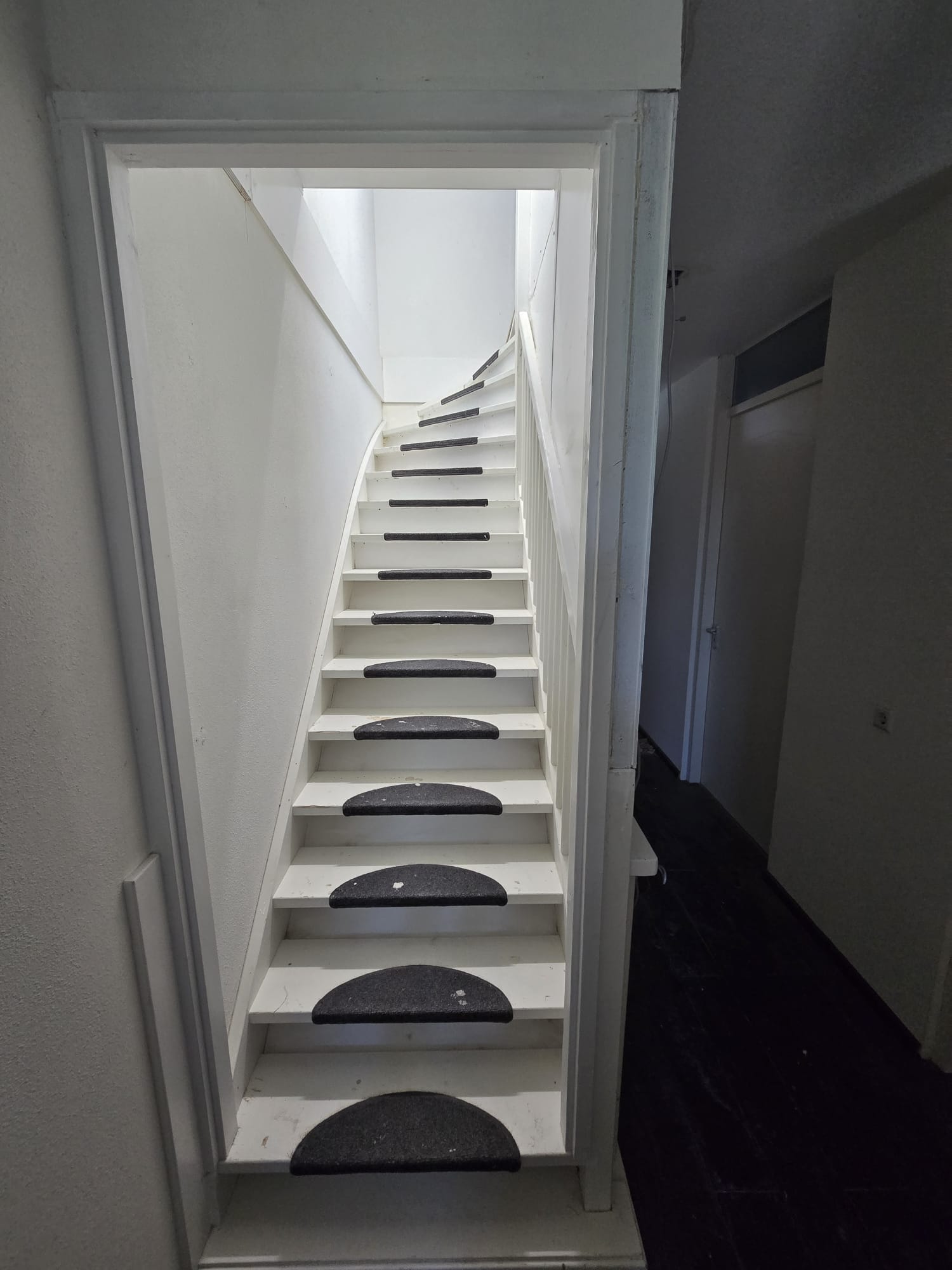 Te huur: Den Haag / €1000 p.m. / 25m2