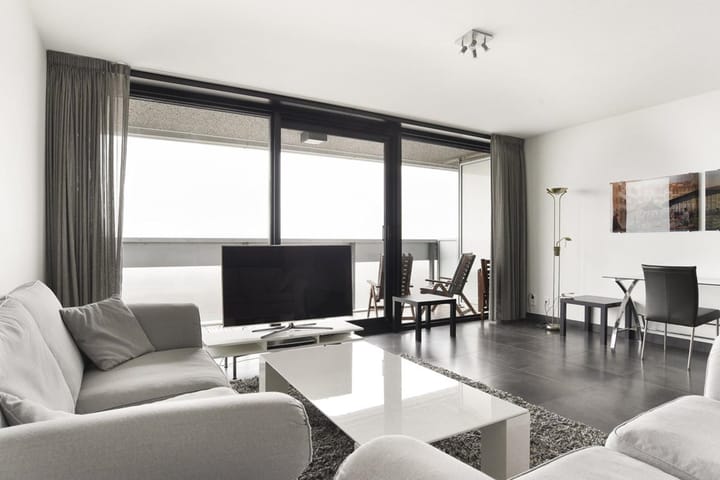 For rent: Den Haag / €3650 p.m. / 125m2