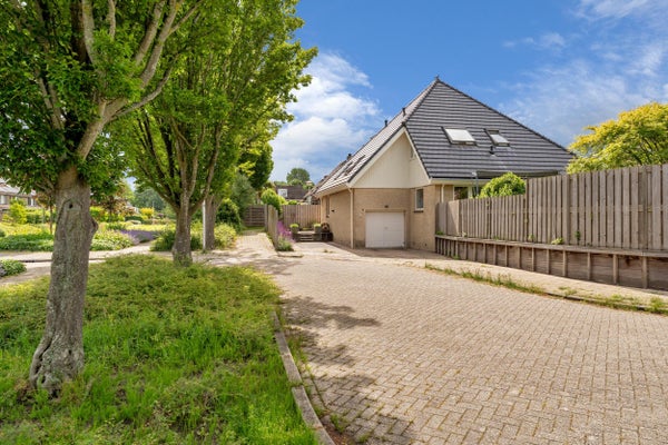 Te huur: Zoetermeer / €32503350,00 p.m. / 166,00m2