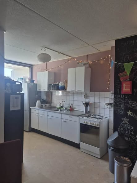 For rent: Amsterdam / €330 p.m. / 10m2