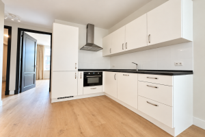 For rent: Rotterdam / €1185 p.m. / 171m2