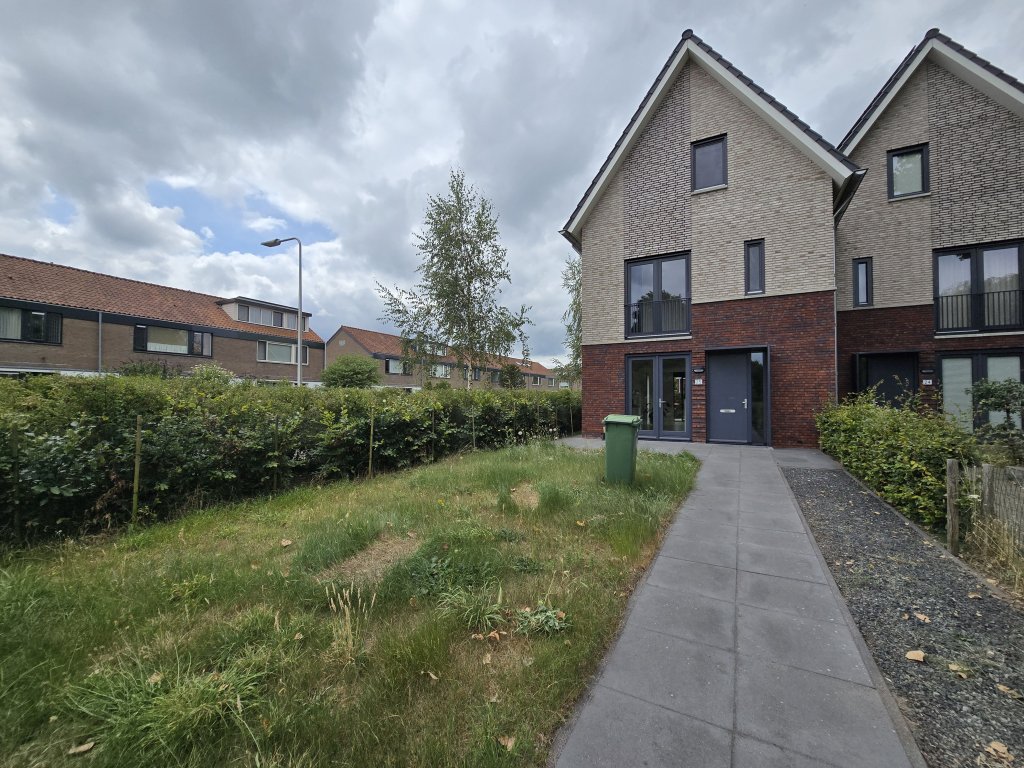 For rent: Zwolle / €2100 p.m. / 148m2