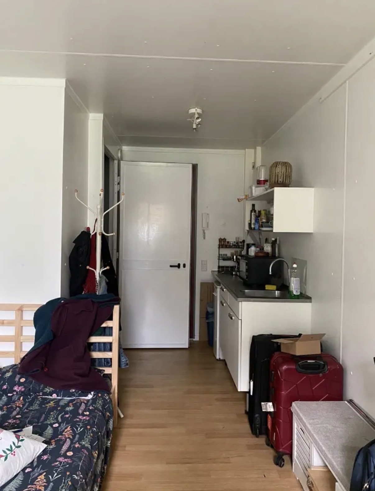 For rent: Amsterdam / €1500 p.m. / 30m2