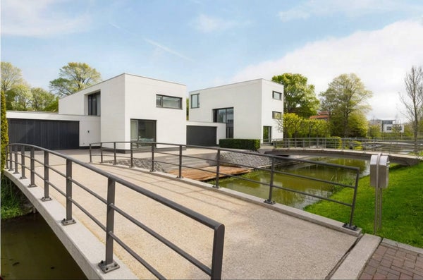 For rent:  Rotterdam  / €8900 p.m. / 247m2
