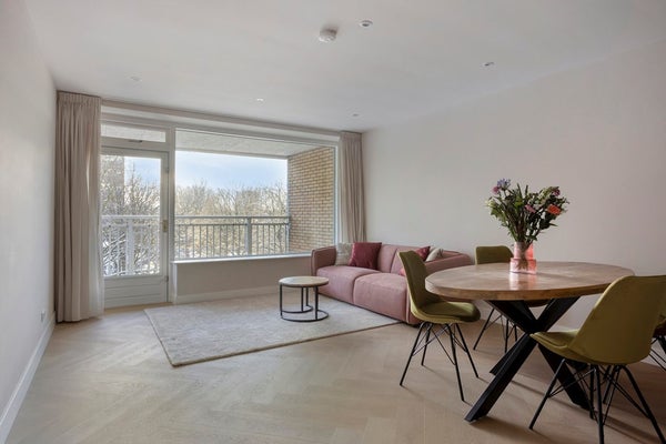 Te huur:  Amsterdam  / €2430,00 p.m. / 59,00m2