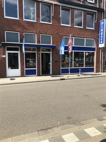 For rent: Tilburg / €138 p.m. / 350m2